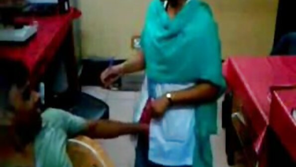 باميلا تمارس الجنس افلام سكس مترجم من اجل المال بجانب المسبح مع رجل محبر